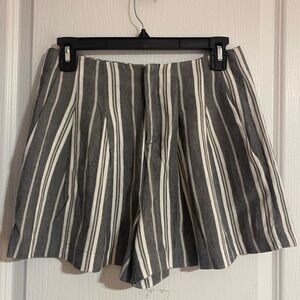 Zara Linen Blend Striped Pocket Grey and White Shorts Size Small